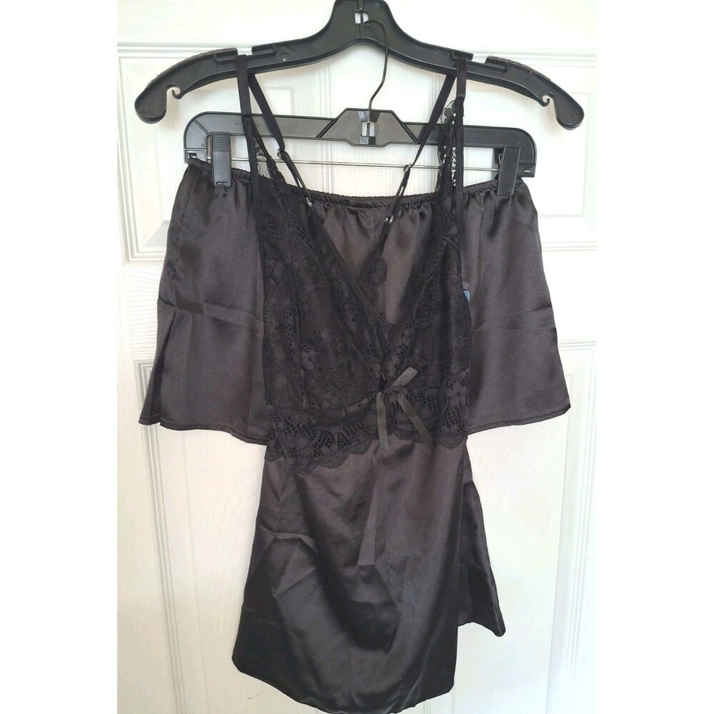 Satin 2 Piece Lace Satin Pajama Set Shorts Medium Black Chomoleza Open Back New